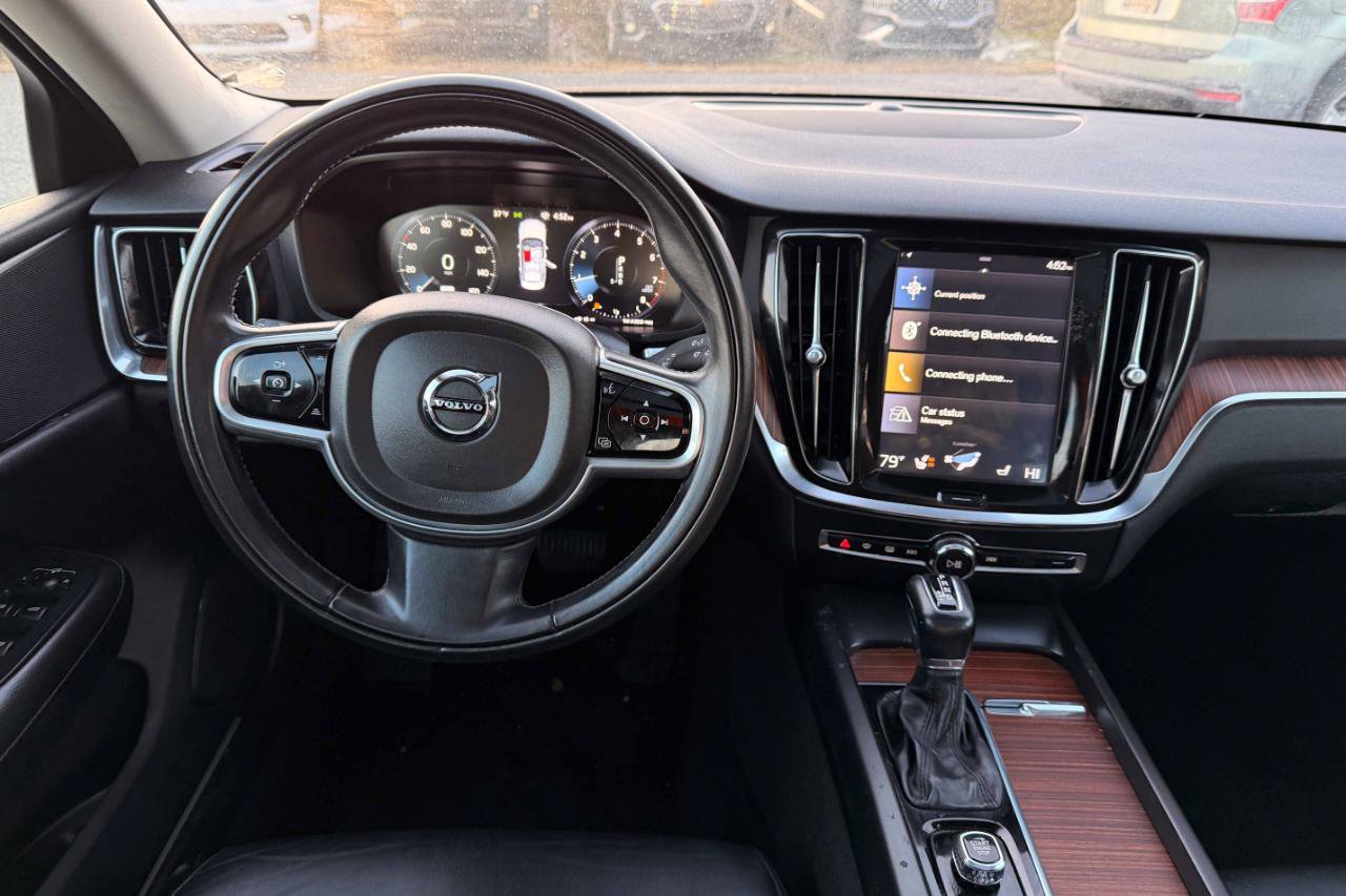 Used 2020 Volvo S60 T6 Momentum AWD/4WD image 12