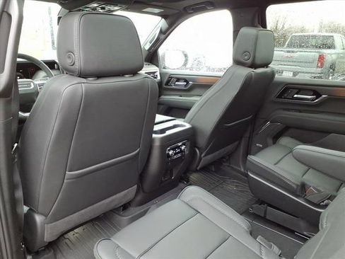 New 2026 GMC Yukon XL Denali w/ Sun & Power Step Package AWD/4WD image 16