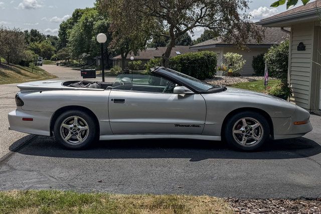Used 1997 Pontiac Firebird Trans Am RWD image 9