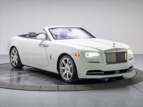 Used 2020 Rolls-Royce Dawn RWD image 7