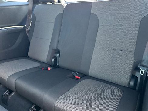 Used 2023 Chevrolet Traverse LT image 19