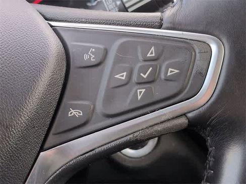 Used 2018 Chevrolet Equinox LT image 24