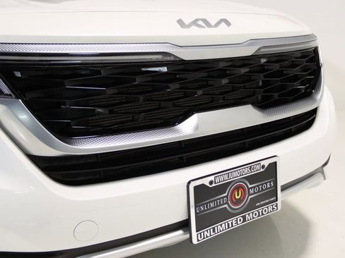 Used 2023 Kia Seltos EX image 24