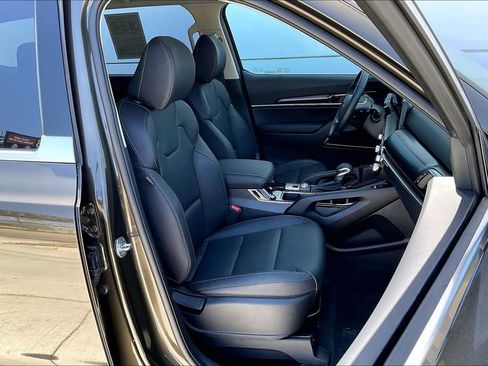 Used 2025 Kia Telluride S AWD/4WD image 6