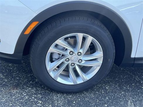 Used 2025 Buick Envista Preferred w/ Convenience I Package image 11