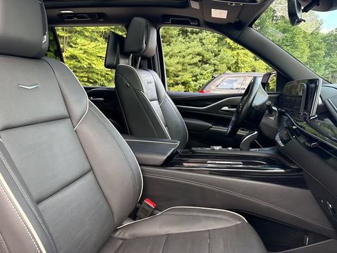 Certified 2024 Cadillac Escalade Sport w/ LPO, Floor Liner Package AWD/4WD image 19