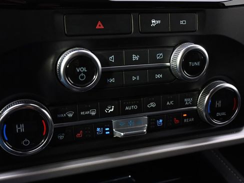 Used 2023 Ford Expedition Max XLT AWD/4WD image 32