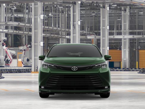 New 2026 Toyota Sienna XLE Woodland Edition AWD/4WD image 17