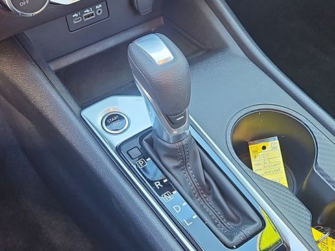 Used 2025 Nissan Altima 2.5 S image 15