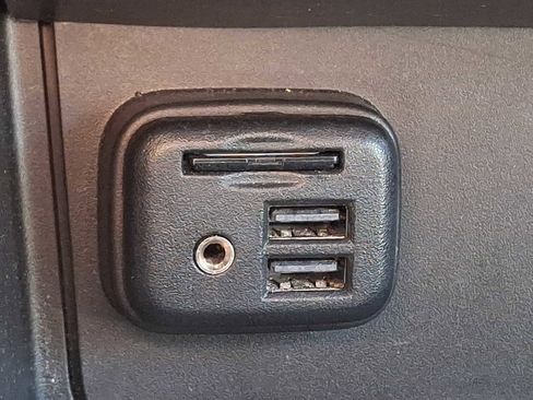 Used 2021 Chevrolet Colorado Z71 w/ Safety Package image 25