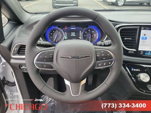 New 2026 Chrysler Pacifica Select image 22