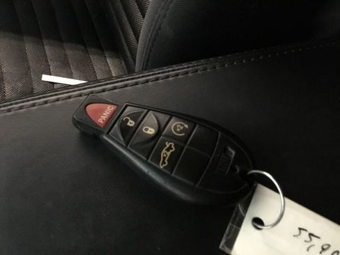 Used 2013 Dodge Challenger R/T w/ Electronics Convenience Group image 10