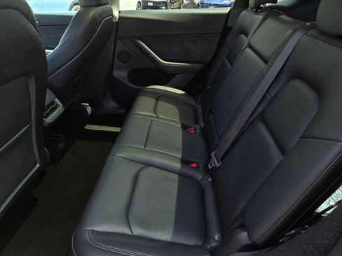 Used 2023 Tesla Model Y Long Range AWD/4WD image 12