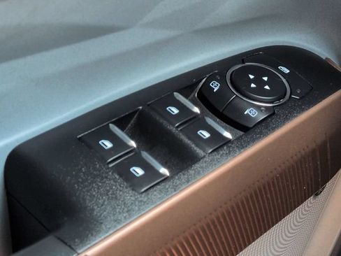 Certified 2024 Ford Maverick Lariat FWD image 32