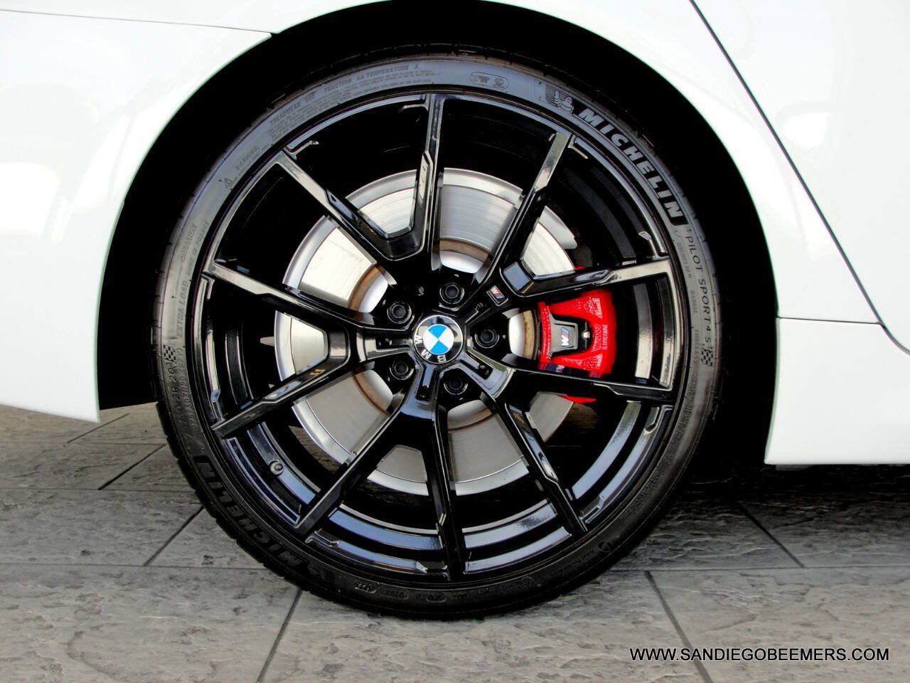 Used 2023 BMW 540i w/ M Sport Package RWD image 16