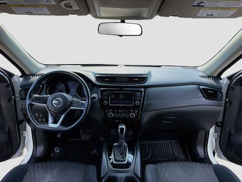 Used 2018 Nissan Rogue SV AWD/4WD image 9