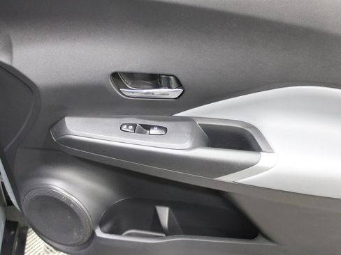 Used 2023 Nissan Kicks SR w/ SR Premium Package FWD image 25