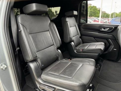 Used 2023 Chevrolet Suburban Z71 AWD/4WD image 32