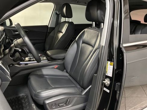 Used 2023 Audi Q7 3.0T Premium Plus w/ Premium Plus Package AWD/4WD image 7