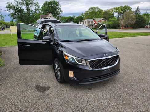 Used 2015 Kia Sedona SX image 26