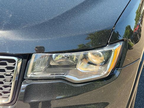 Used 2018 Jeep Grand Cherokee Limited w/ Trailer Tow Group IV AWD/4WD image 9