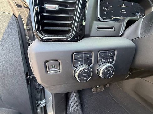 Used 2023 GMC Sierra 1500 AT4 w/ AT4 Premium Package AWD/4WD image 34