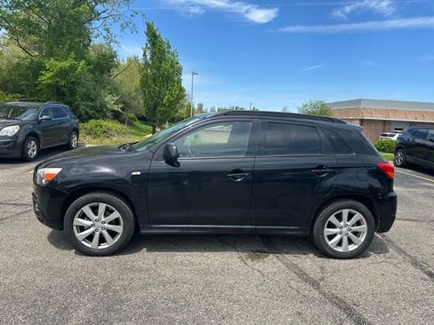 Used 2012 Mitsubishi Outlander Sport SE AWD/4WD image 2