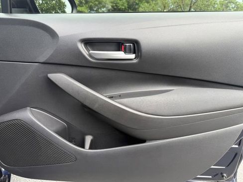Used 2021 Toyota Corolla LE FWD image 28