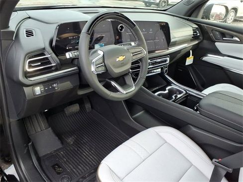 New 2026 Chevrolet Traverse High Country image 5