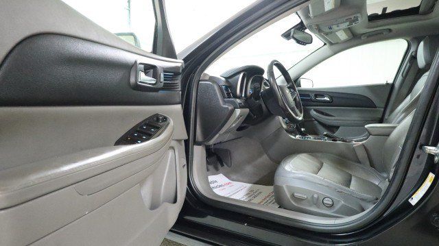 Used 2015 Chevrolet Malibu LT w/ Leather Package FWD image 9