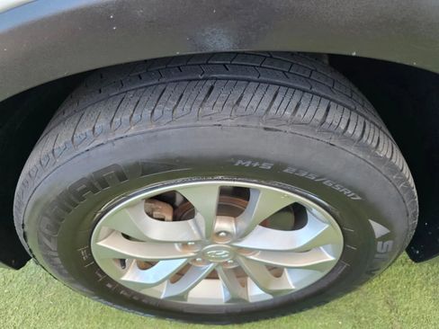 Used 2019 Hyundai Santa Fe SEL image 21