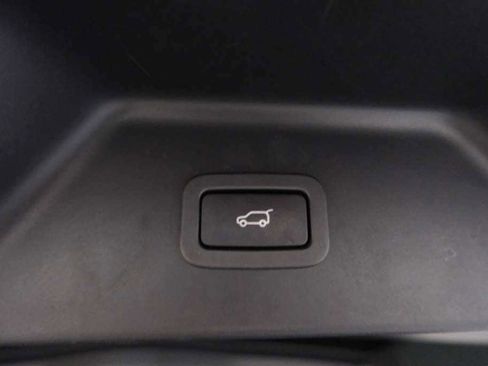 Used 2017 Land Rover Range Rover Supercharged AWD/4WD image 12