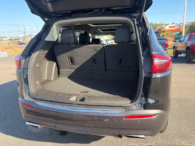 Used 2019 Buick Enclave Avenir w/ Avenir Technology Package AWD/4WD image 30