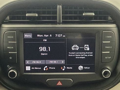 Used 2025 Kia Soul LX image 25