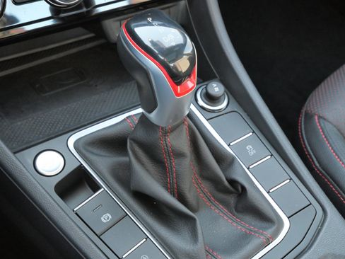 Certified 2023 Volkswagen Jetta GLI Autobahn image 25