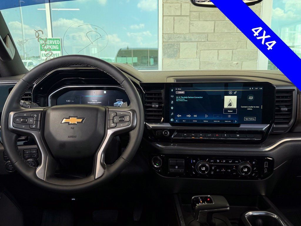 Used 2023 Chevrolet Silverado 1500 High Country w/ High Country Premium Package AWD/4WD image 7