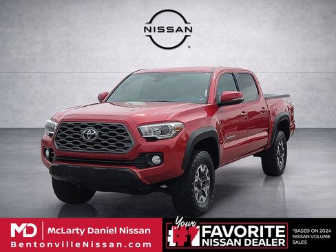 Used 2021 Toyota Tacoma TRD Off-Road w/ Technology Package AWD/4WD image 2