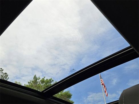 New 2025 Cadillac XT6 Luxury image 12