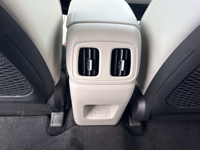 New 2026 Hyundai Tucson Limited FWD image 17