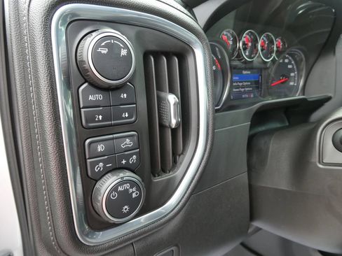 Certified 2019 Chevrolet Silverado 1500 RST AWD/4WD image 29