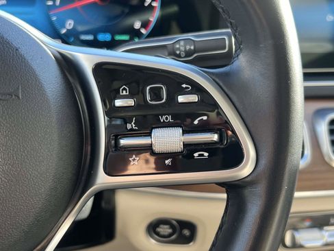 Certified 2022 Mercedes-Benz GLS 450 4MATIC image 24