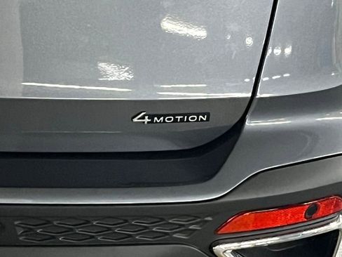 New 2026 Volkswagen Taos SE AWD/4WD image 36