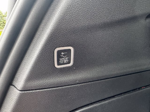 New 2027 Chrysler Pacifica Select FWD image 19