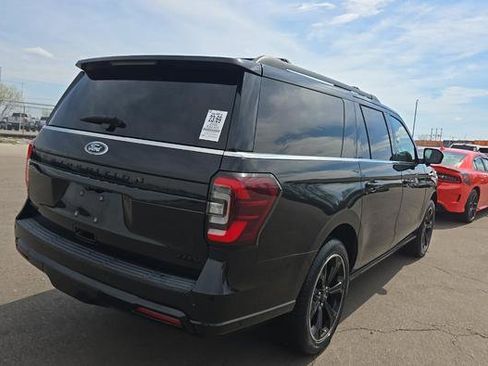Used 2022 Ford Expedition Max Limited image 4