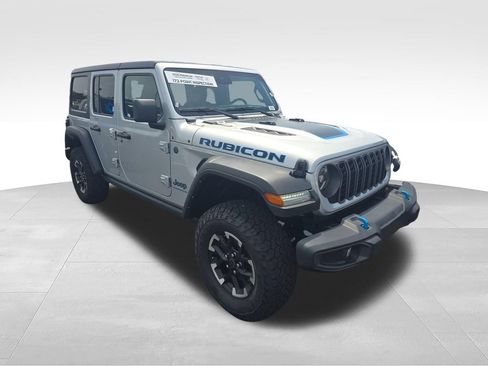 Used 2024 Jeep Wrangler Unlimited Rubicon 4xe AWD/4WD image 7
