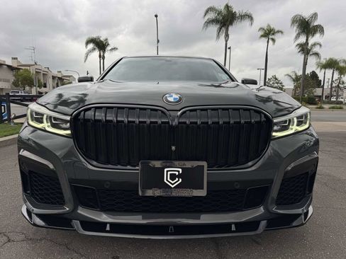 Used 2020 BMW 740i w/ M Sport Package image 12
