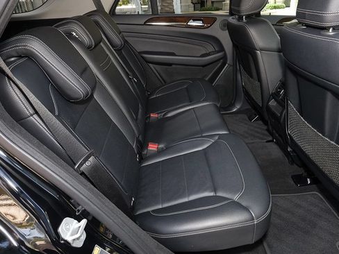 Used 2015 Mercedes-Benz ML 250 BlueTEC 4MATIC image 8