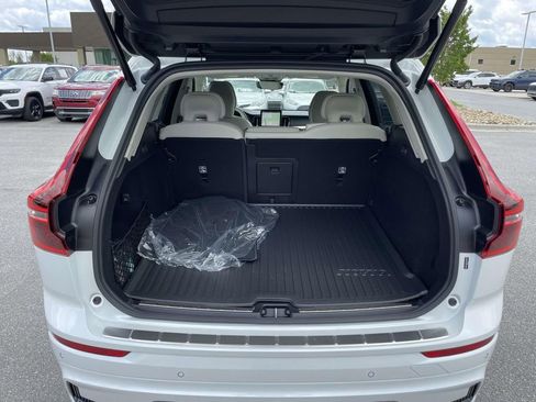 New 2026 Volvo XC60 B5 Ultra w/ Protection Package Premier AWD/4WD image 31