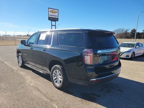 Used 2024 Chevrolet Suburban LT image 25