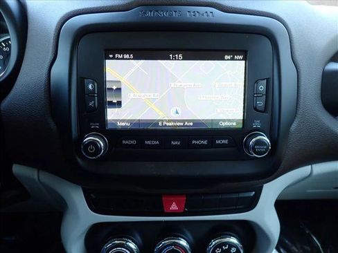 Used 2015 Jeep Renegade Latitude AWD/4WD image 17